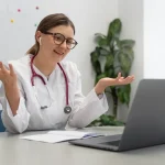 پزشک آنلاین چیست و چه خدماتی ارائه می‌دهد؟